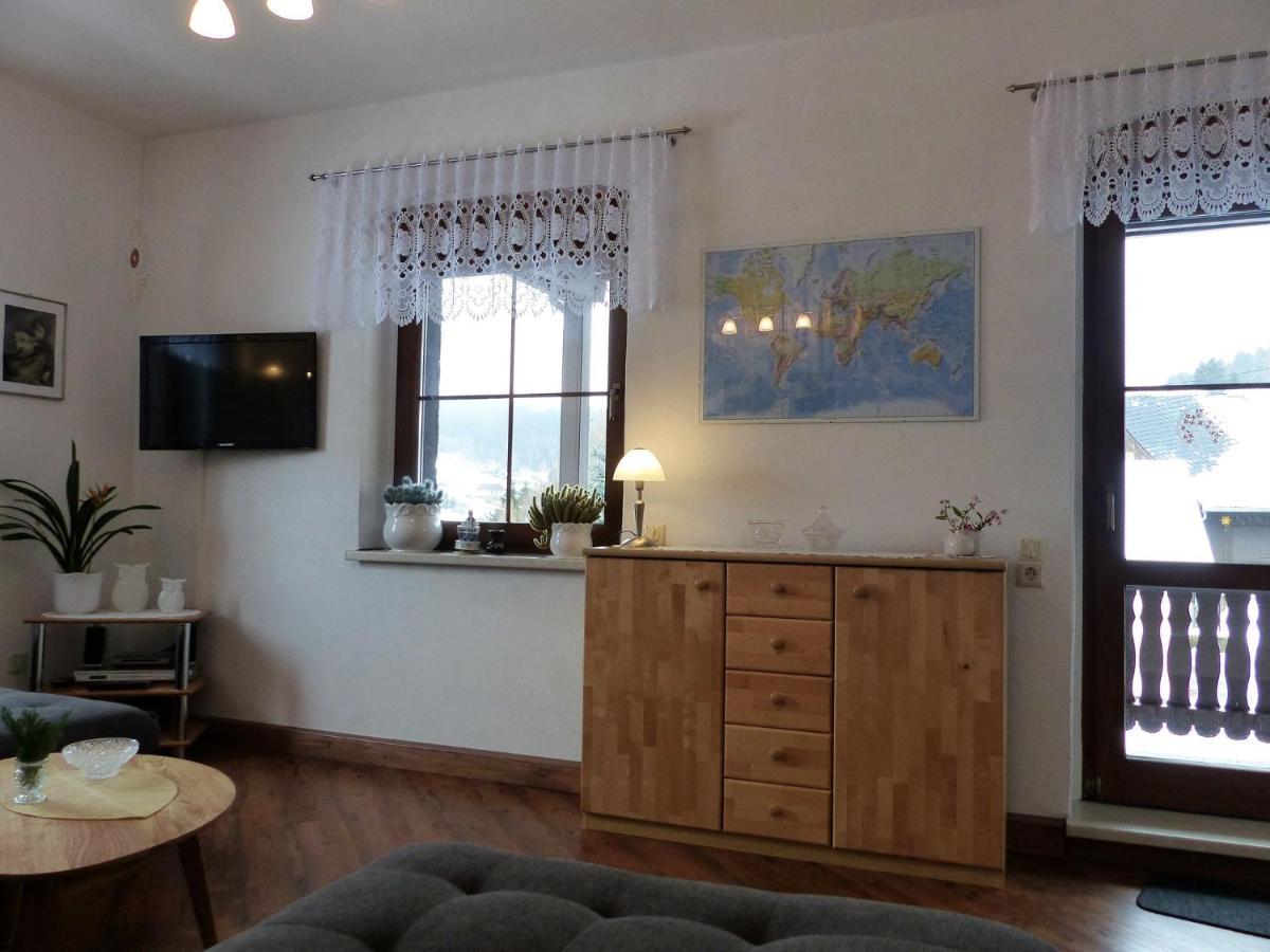 Cozy Apartment In Ore Mountains With Balcony Breitenbrunn  Room photo