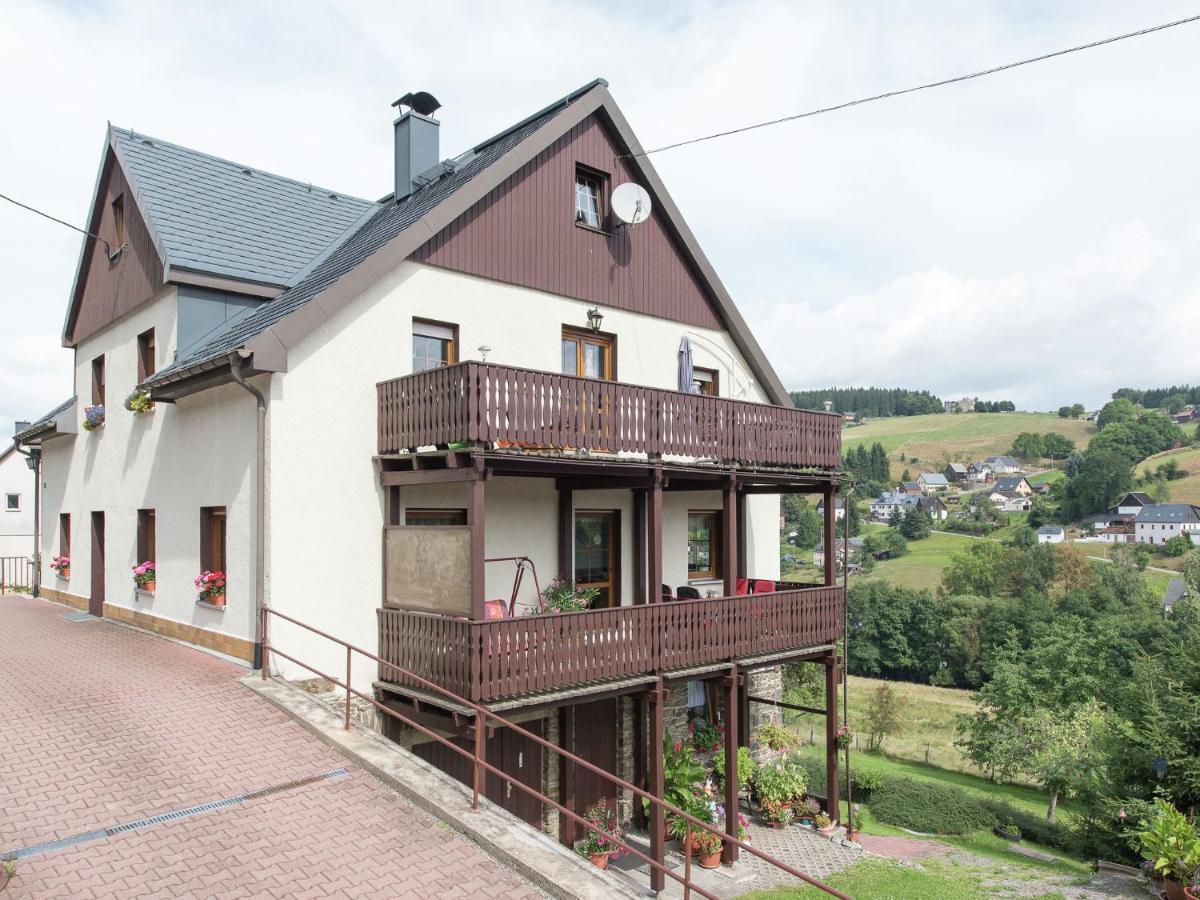 Cozy Apartment In Ore Mountains With Balcony Breitenbrunn  Room photo