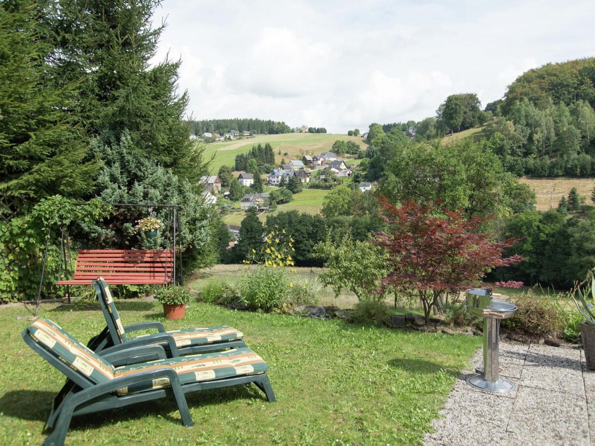 Cozy Apartment In Ore Mountains With Balcony Breitenbrunn  Room photo