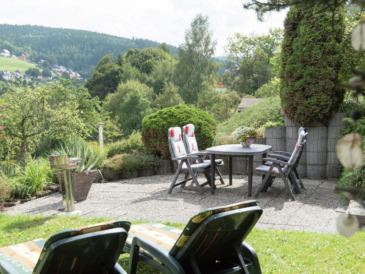 Cozy Apartment In Ore Mountains With Balcony Breitenbrunn  Room photo