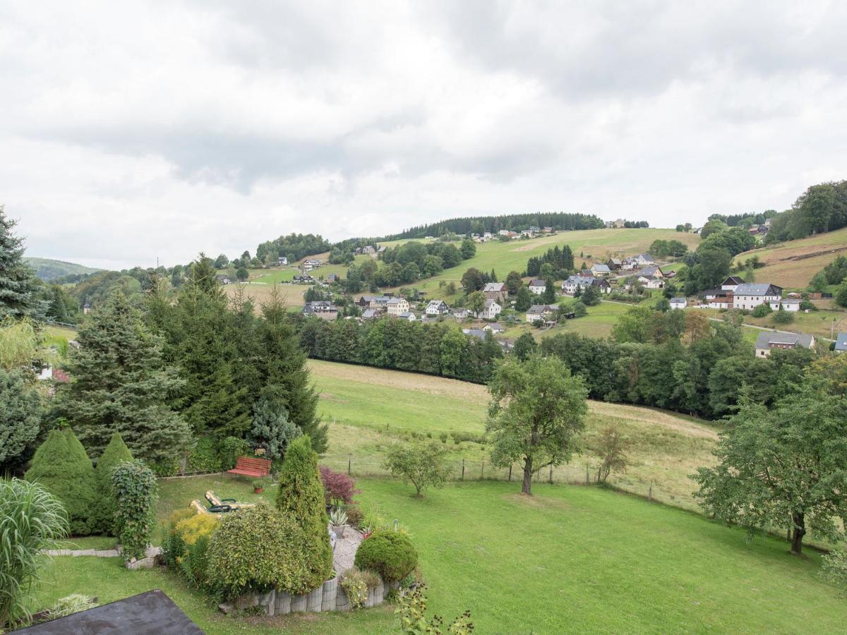 Cozy Apartment In Ore Mountains With Balcony Breitenbrunn  Room photo