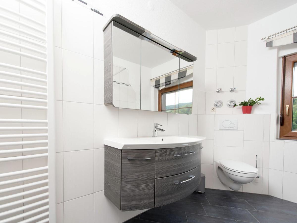 Cozy Apartment In Ore Mountains With Balcony Breitenbrunn  Room photo