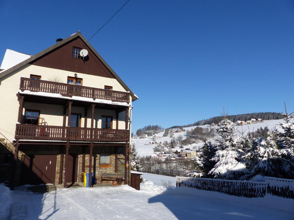 Cozy Apartment In Ore Mountains With Balcony Breitenbrunn  Room photo